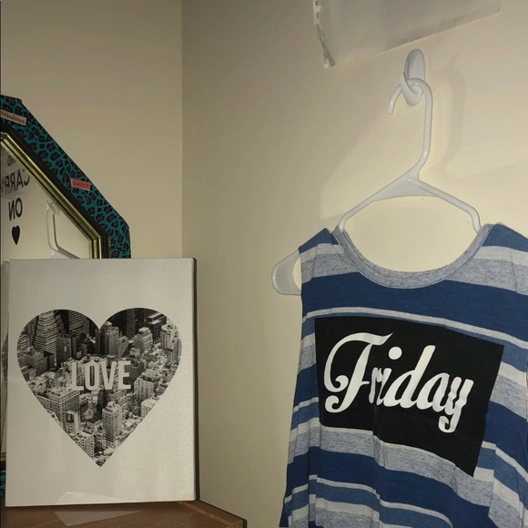 Tops - Picture 3 of 3